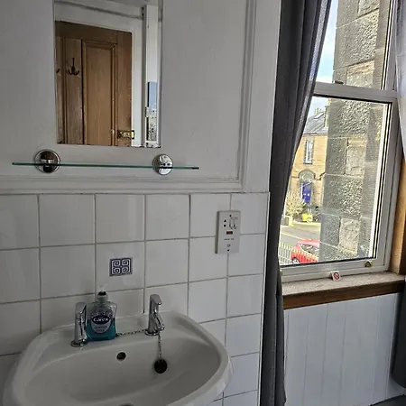 Smiths Guest House-3